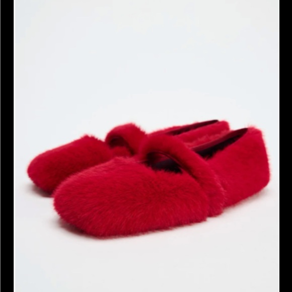 Zara Red Fuzzy Flats NEW - Picture 4 of 16